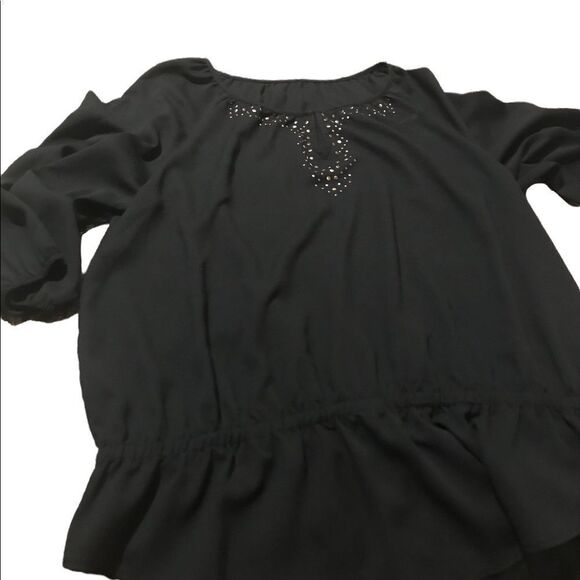 Tops - Chicos size 2 (large) top new without tags see pics